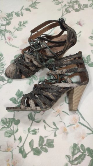 Tacones Mustang
