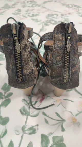 Tacones Mustang