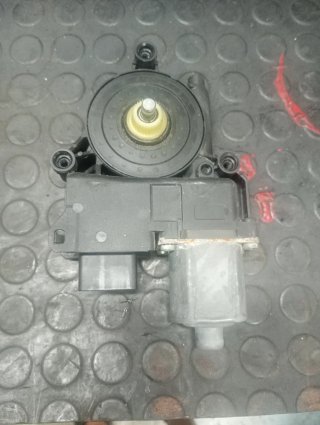 Motor elevalunas peugeot 308 4puertas (copiloto)