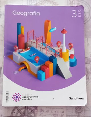 Libros de 3 ESO Santillana y Macmillan.
