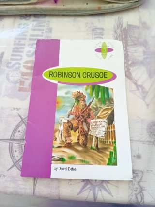 Libros de 3 ESO Santillana y Macmillan.