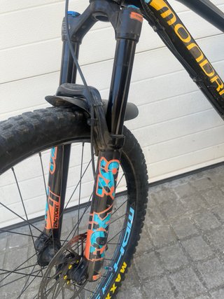 Mondraker Foxy R Enduro Bici