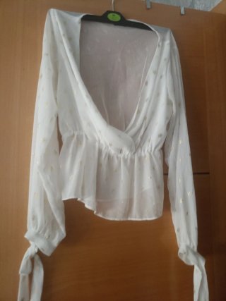 Blusa Shein dorada talla S