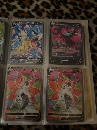 Cartas Pokémon VMAX y V - Precio Negociable