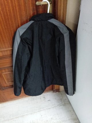 Abrigo niño Nike Talla L