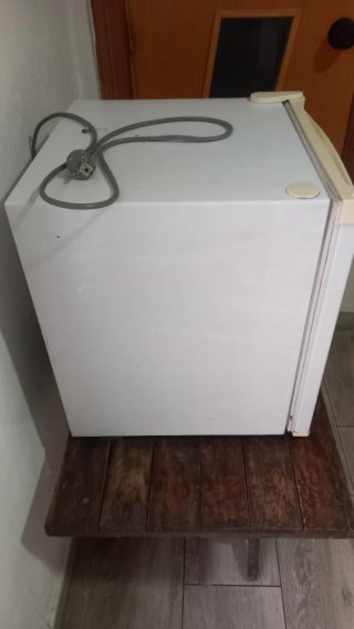Nevera pequeña LG con congelador