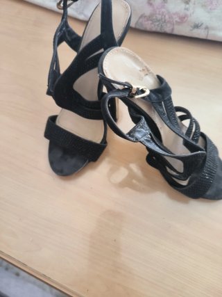 Sandalias tacón negras Talla 38
