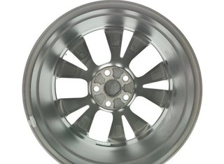2379750 4261a42160 llanta toyota rav4 hybrid 4x2
