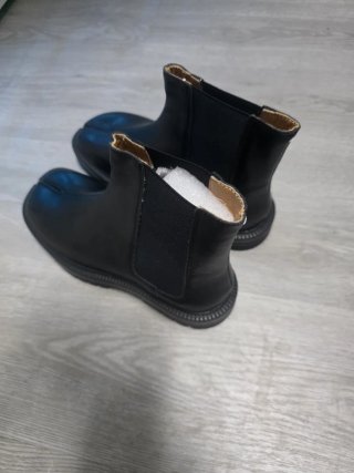 Botas cuero punta dividida hombre talla 260