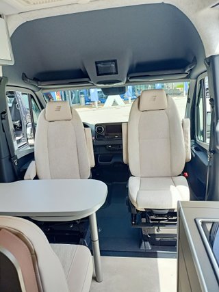 Camper Hymer Canyon S 600 techo elevable 4 plazas