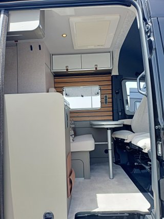 Camper Hymer Canyon S 600 techo elevable 4 plazas