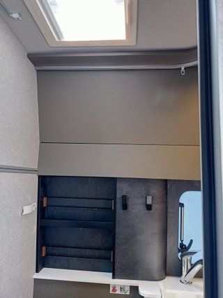 Camper Hymer Canyon S 600 techo elevable 4 plazas