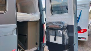 Camper Hymer Canyon S 600 techo elevable 4 plazas