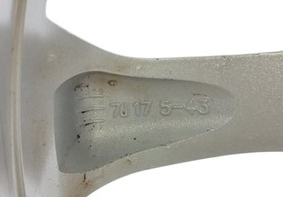 2379552 403005049r llanta renault megane iv zen