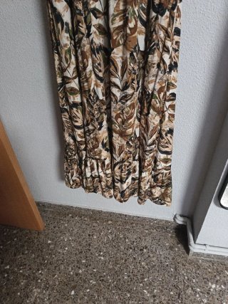 Vestido largo estampado hojas