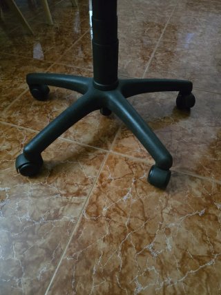 Silla de escritorio con ruedas