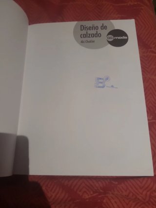 Diseño de calzado Aki Choklat