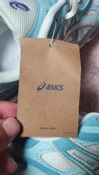Zapatillas Asics GEL-NYC T 43.5 Nuevas con Tara