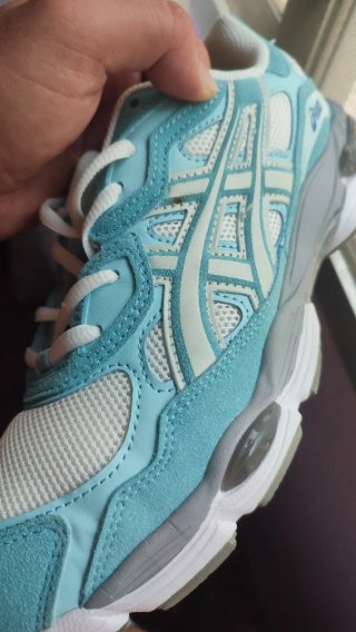 Zapatillas Asics GEL-NYC T 43.5 Nuevas con Tara