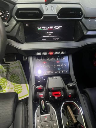 Lamborghini Urus 2025