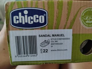 Saco de bebé con ositos y nubes y ropa de bebé