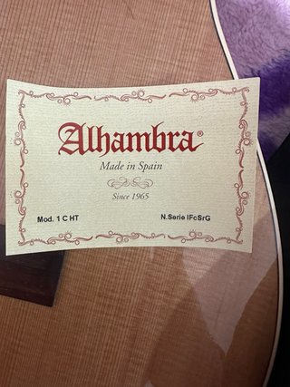 Guitarra Clásica Alhambra Nueva