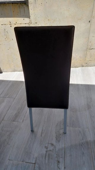 Sillas Marrón y Plata