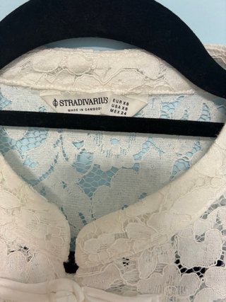 Top encaje blanco Stradivarius