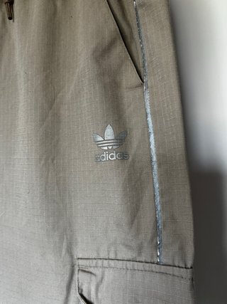 Pantalón Chándal Adidas Marrón Cargo