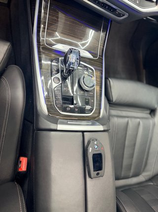 BMW X7 2021