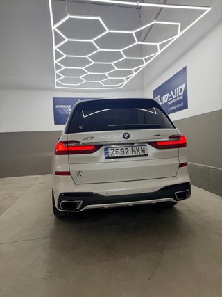 BMW X7 2021