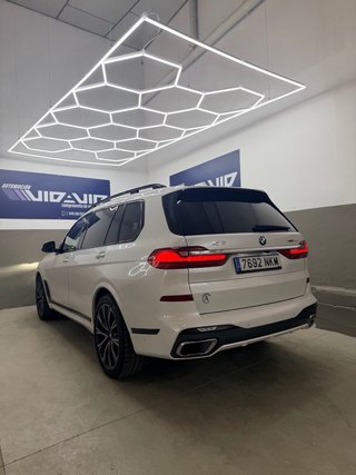 BMW X7 2021