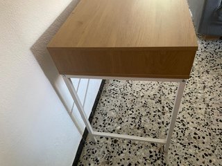 Escritorio madera y metal