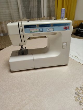 Máquina de coser Alfa 1412