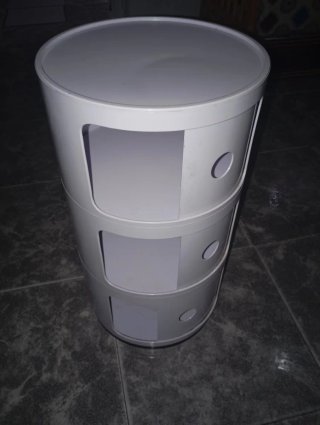 Mesita de noche redonda blanca