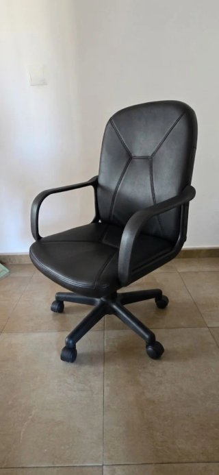 Silla de escritorio negra