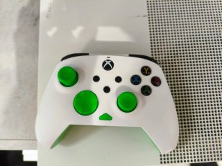 Xbox One S 512 gb