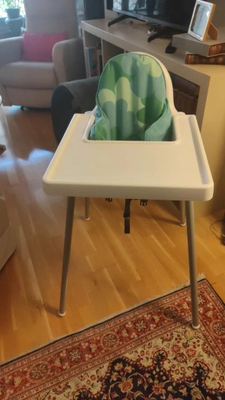 Trona Ikea con bandeja y cojín