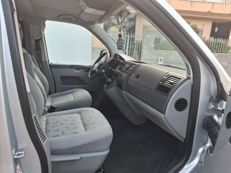 Volkswagen Caravelle 2007 - foto 1