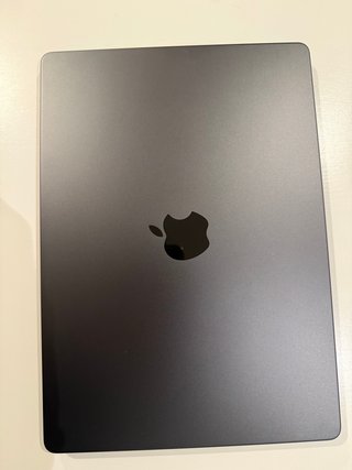 MacBook Pro 14" m4pro sin detalles