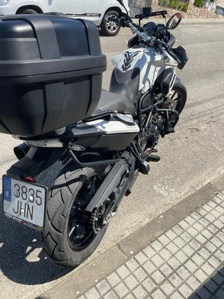BMW F700GS Adventure Moto con muchos extras