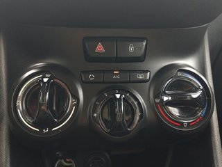 Peugeot 208 PureTech 82 Style 60 kW (82 CV)