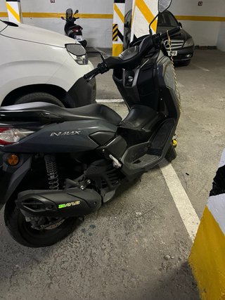 Yamaha Nmax 2021 15000 kilometros SOLO VENTA.