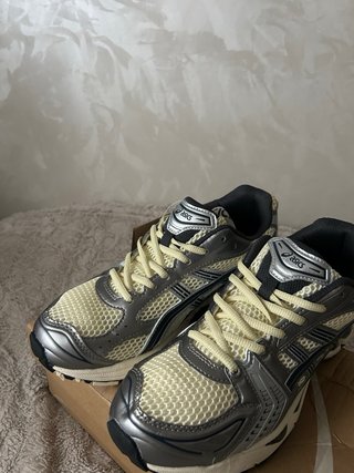 Asics Gel Kayano 14 Grey white