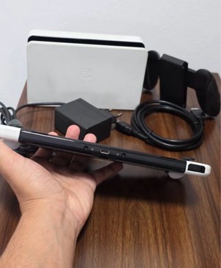 Nintendo Switch OLED Blanca y Negra