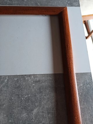 Marco de madera color sapeli