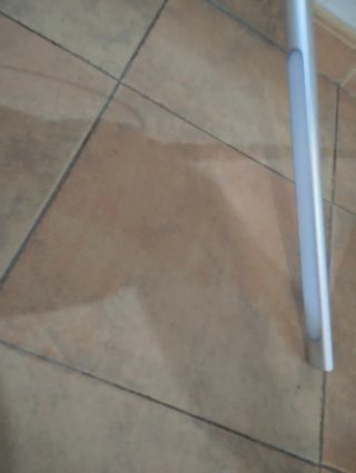 Lámpara de pie moderna gris y blanca