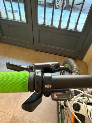 Bicicleta Mondraker MTB Blanca y Verde