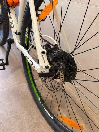 Bicicleta Mondraker MTB Blanca y Verde