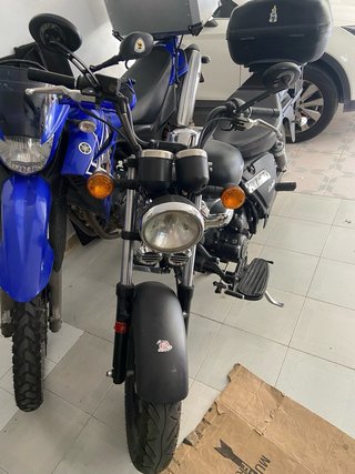 Keeway Superlight 125 Negra y Marrón